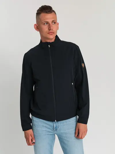 Ветровка с воротником-стойкой